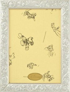 Disney 角色雕刻框 珍珠白色  - 18.2×25.7cm  (108塊)