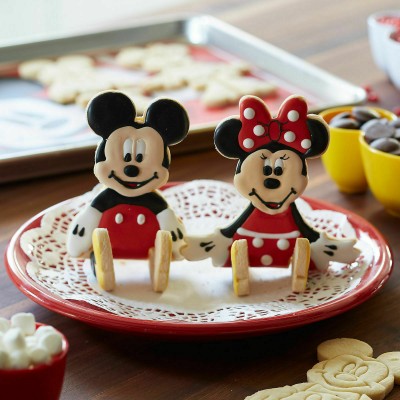 【US disneystore】Mickey and Minnie Mouse 3D Cookie Cutter Set - Disney Eats
