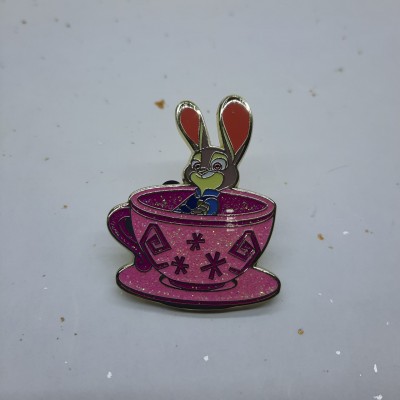 【HK disneyland】 Coffee cup pins judy